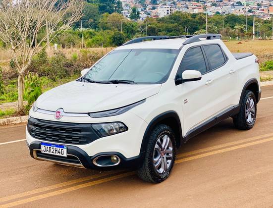 FIAT TORO 2.0 16V TURBO DIESEL FREEDOM 4WD AT9 FIAT TORO 2.0 16V TURBO DIESEL FREEDOM 4WD AT9